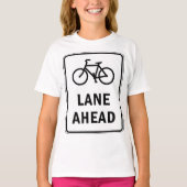 自転車車線前方サインサイクリング道路安全 Tシャツ (正面)