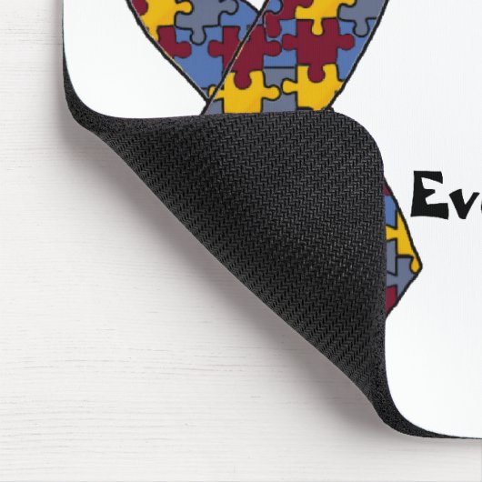 自閉症との誰かは私に誇りを持ったにひとつひとつのDaを作ります マウスパッド (コーナー)