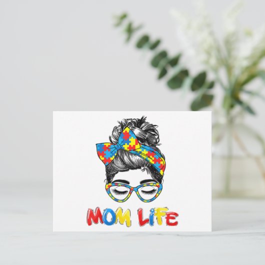 自閉症に対する意識母と生活のシャツの女性 ポストカード (スタンド正面)