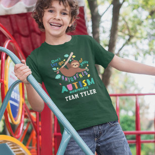 自閉症に対する独自性の認識を維持する Tシャツ