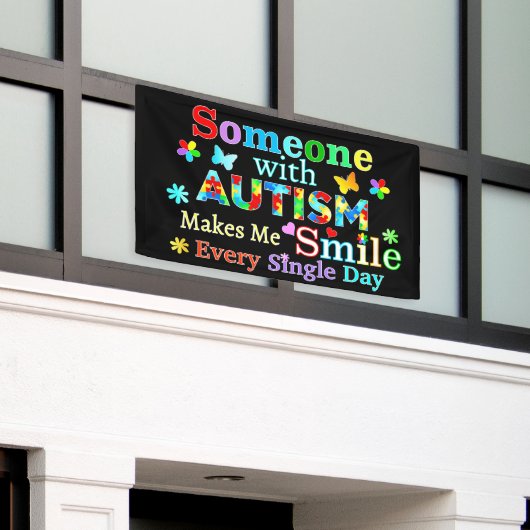 自閉症の人が私をスマイルする 横断幕 (ビルの外側)