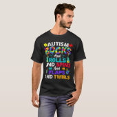 自閉症の岩とロールおもしろい自閉症の認識月 Tシャツ (正面フル)