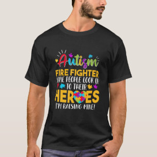 自閉症の消防士がヒーローを調べるRA Tシャツ