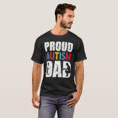 自閉症の父であることを誇りに思う男性 Tシャツ (正面フル)