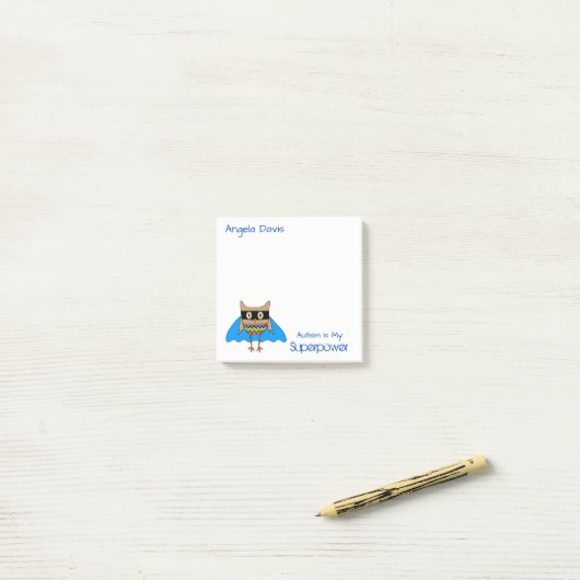 自閉症の英雄岬の自閉症はフクロウのジグザグ形を着色します ポストイット (デスク上)