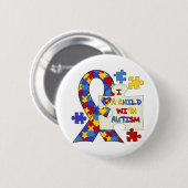 自閉症の認識度のリボンを持つ子供 缶バッジ (正面&裏面)