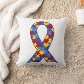 自閉症の認識度のリボン クッション (ブランケット)