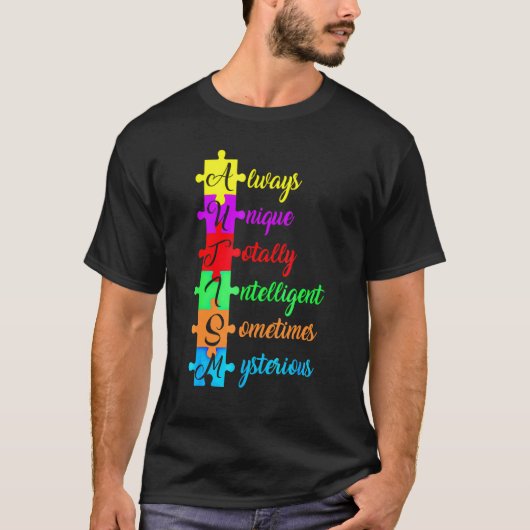 自閉症の頭字語とパズルのピース 楽しい自閉症啓発 Tシャツ (正面)