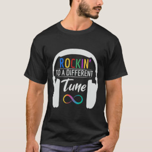 自閉症インフィニティシンボルが曲にロッキン違うグ Tシャツ