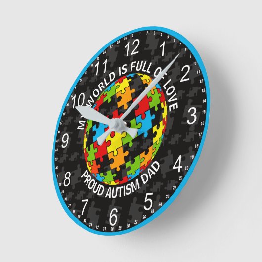 自閉症パーソナライズされたのパパ/母の愛の世界 ラウンド壁時計 (傾斜)