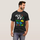 自閉症啓発ゲーマー男子トドラー大丈夫違うよ Tシャツ (正面フル)