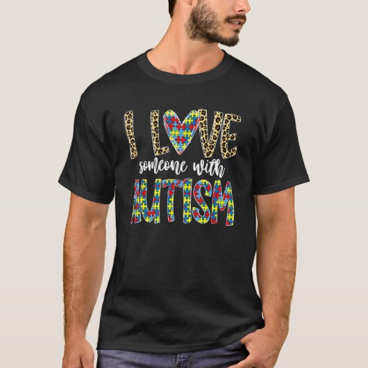 自閉症啓発ハートパズル I Love Someone With Autism Tシャツ (正面)
