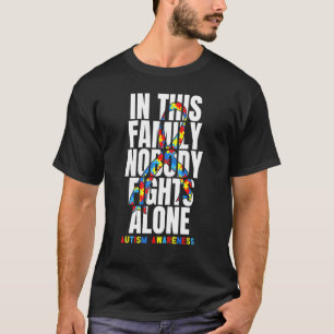 自閉症啓発 リボン ファミリーはひとりで闘わないTシャツ Tシャツ