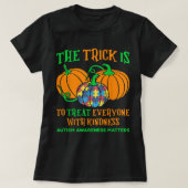 自閉症意識ハロウィーン秋10月パズルパム Tシャツ (デザイン正面)