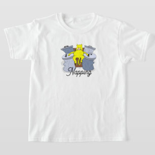 臭い猫のキング Tシャツ