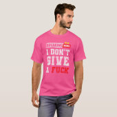 興味なし モットー 無関心 人生 おもしろ Tシャツ (正面フル)