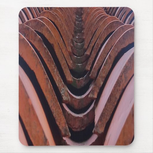 興味深い写真、遠近法を持つ屋根瓦 マウスパッド (正面)