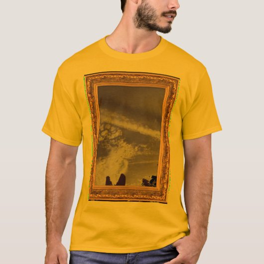 興味深い空 Tシャツ (正面)