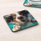 興奮した犬の水中スイミングデザイン コースター (左側)