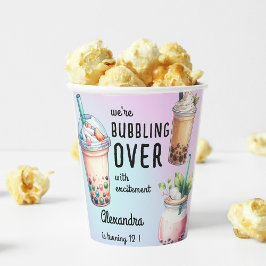 興奮ボバ茶の誕生日で泡立つ 紙コップ