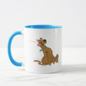 舌を搭載するScooby-Dooのスライド マグカップ (左)