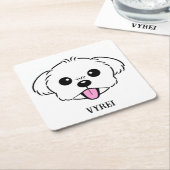 舌を突き出したかわいい白いビコンフリーズ犬 スクエアペーパーコースター (アングル)