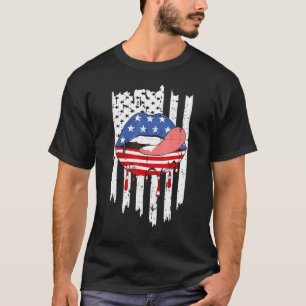 舌を突き出すアメリカ国旗Juの4番目の愛国心 Tシャツ