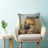 舌を突き出ているジャーマン・シェパード クッション (椅子)