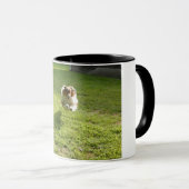 舞うオリジナルの写真とマグカップシェットランド・ シープドッグ マグカップ (正面右)