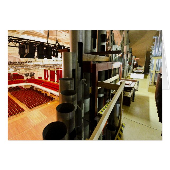 舞台裏では (正面横)