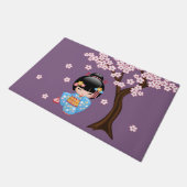 舞妓こけし人形 – 青い着物芸者ガール ドアマット (アングル)