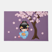 舞妓こけし人形 – 青い着物芸者ガール ドアマット (正面)