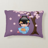 舞妓コケシ人形 - 青い着物の芸者少女 アクセントクッション (裏面)