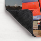 航海すること準備ができたHobieのカタマラン マウスパッド (コーナー)