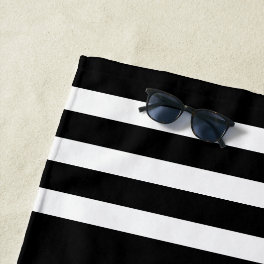 航海のいかりオーアーズヘルムザグメイズブラック&ホワイト ビーチタオル (インサイチュ)
