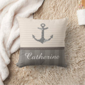 航海のなベージュ色およびブラウンのいかりの名前をカスタムする クッション (ブランケット)