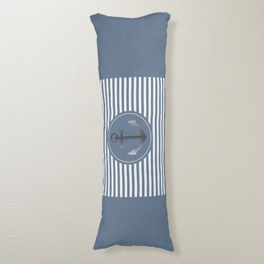 航海のなボートのいかりの青および白いストライプの ボディピロー (正面縦)