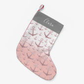 航海のな珊瑚のばら色の金ゴールドのグリッターのいかりパターン スモールクリスマスストッキング (正面 (吊り時))