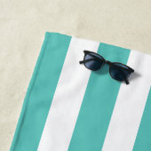 航海のターコイズ&ホワイトストライプのビーチタオル ビーチタオル (インサイチュ)