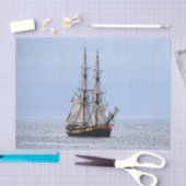 航海の魚釣りボートブルースカイズ 薄葉紙 (クラフト)