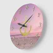 航海士のゴールドアンカー ビーチサンセット ラージ壁時計 (傾斜)