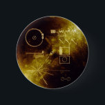 航海者のゴールドレコード 缶バッジ<br><div class="desc">Wikipediaから: 航海者のゴールドレコードは1977年に進水する2人の航海者の宇宙船に含まれているレコードです。 それは厳選されたな地球の生命そして文化の多様性を描写するために音およびイメージを含んでいます。 記録の内容はコーネル大学のカールSaganによって議長を務められた委員会によってNASAのために厳選されたでした。</div>