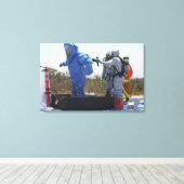 航空従事者が桶に立つ キャンバスプリント (インサイチュ (ウッドフロア))