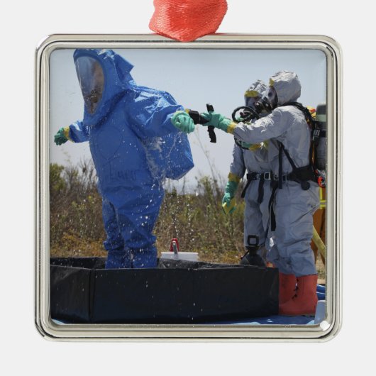 航空従事者が桶に立つ メタルオーナメント (正面)