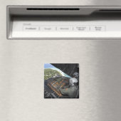 航空従事者は寄贈品のパレットを押し出す2 マグネット (インサイチュ (食洗機))