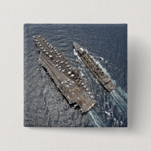 航空機キャリアの空中表示USSロナルドレーグ 缶バッジ (正面)