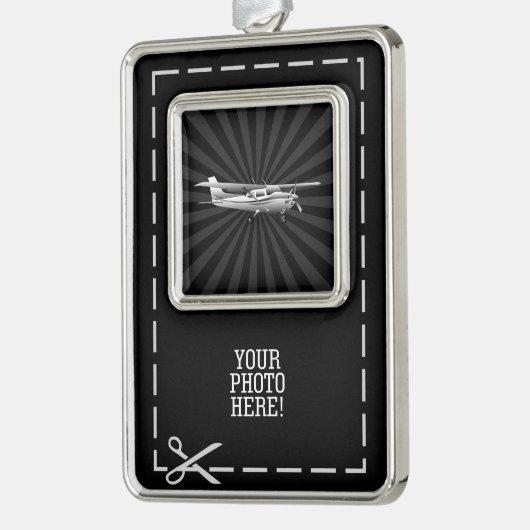 航空機セスナシルエット飛んでいるブラック日が差すこと シルバープレートフレームオーナメント (左)