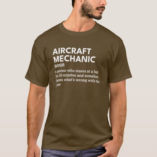 航空機整備士-おもしろい定義 Tシャツ (正面)
