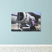 航空燃料技師は燃料系統を付す キャンバスプリント (インサイチュ (ウッドフロア))