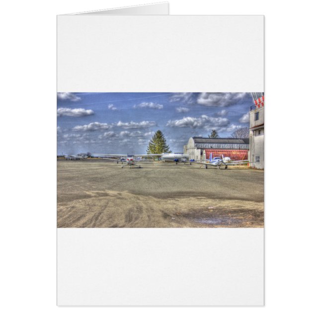 航空管制のパネルの下で飛行機に直面するHDR (正面)